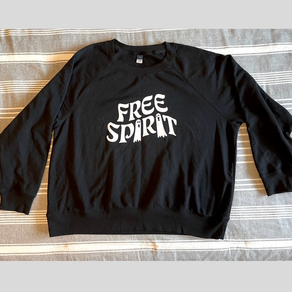 Old Navy Halloween graphic sweatshirt - Free Spirit 👻